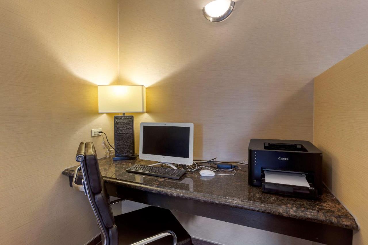 Comfort Inn Hobart-Merrillville I-65 Εξωτερικό φωτογραφία